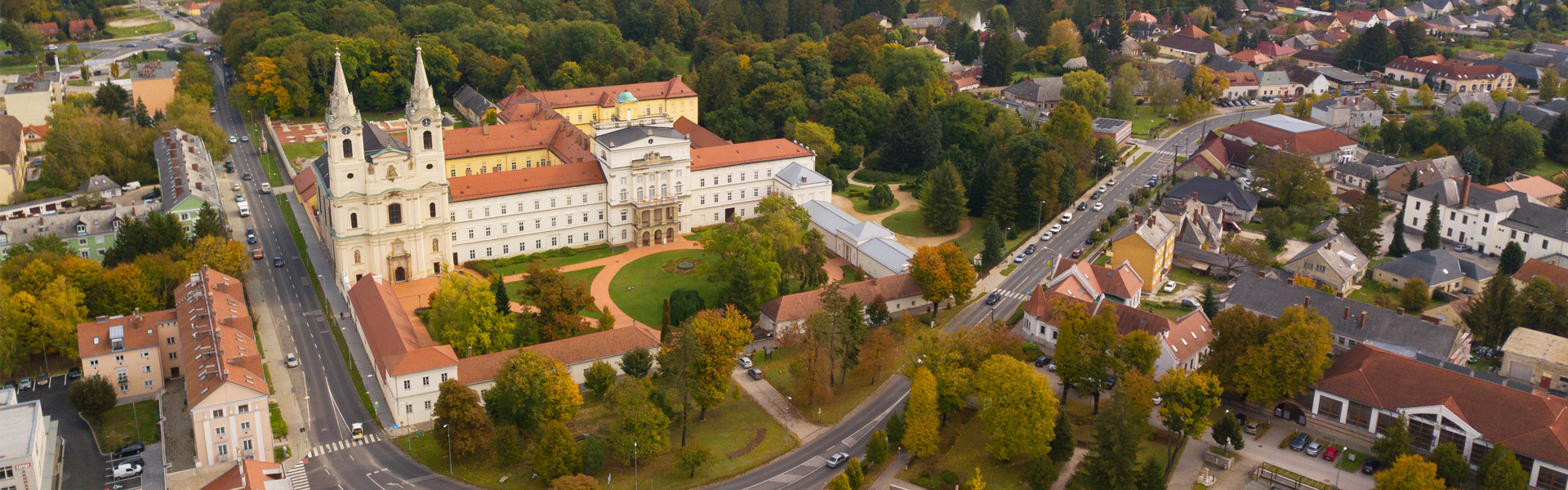 Zirc, a Bakony fővárosa látkép